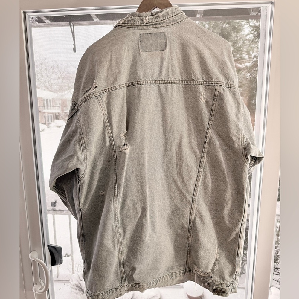 American Eagle Outfitters Light Blue Denim Jacket - Picture 4 of 7
